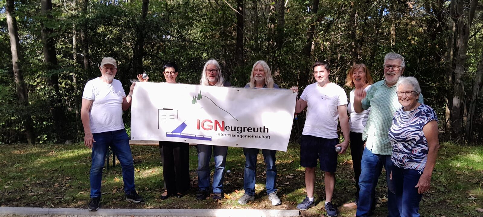 Mitglieder der IG Neugreuth bei einem Treffen